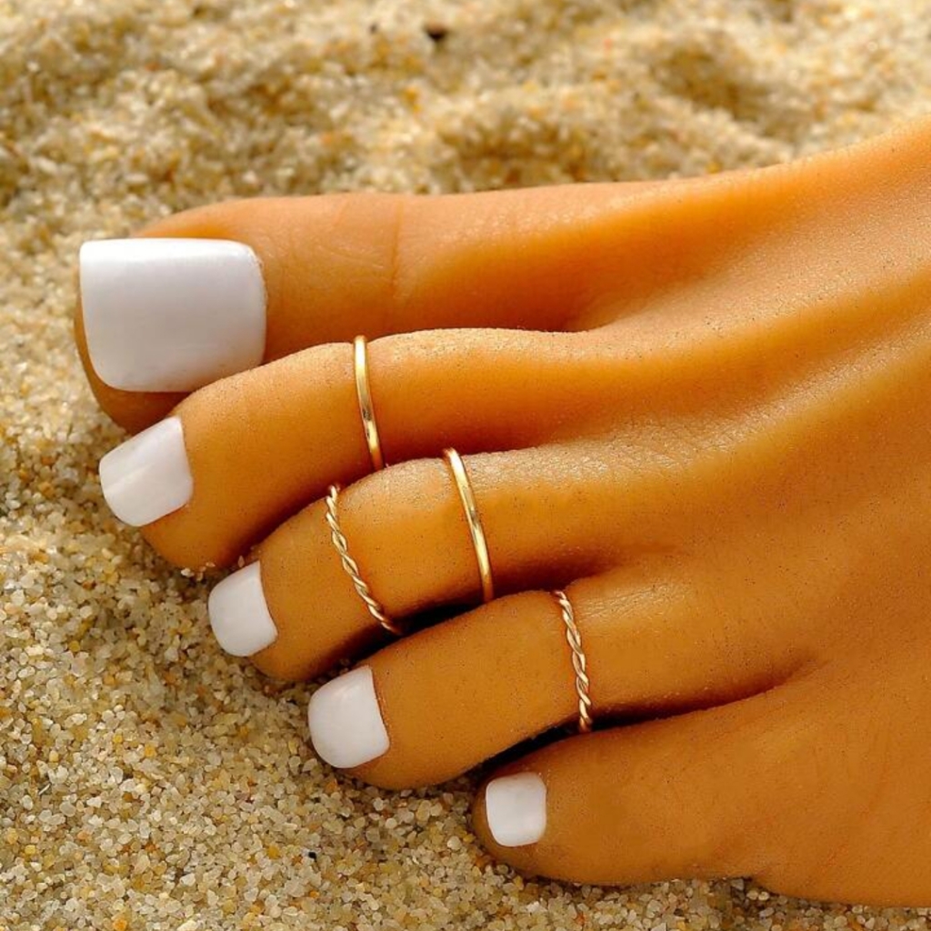 4 Toe Rings 8$